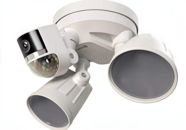 Swann 4K Floodlight Security Camera Outdoor Wi Fi-0